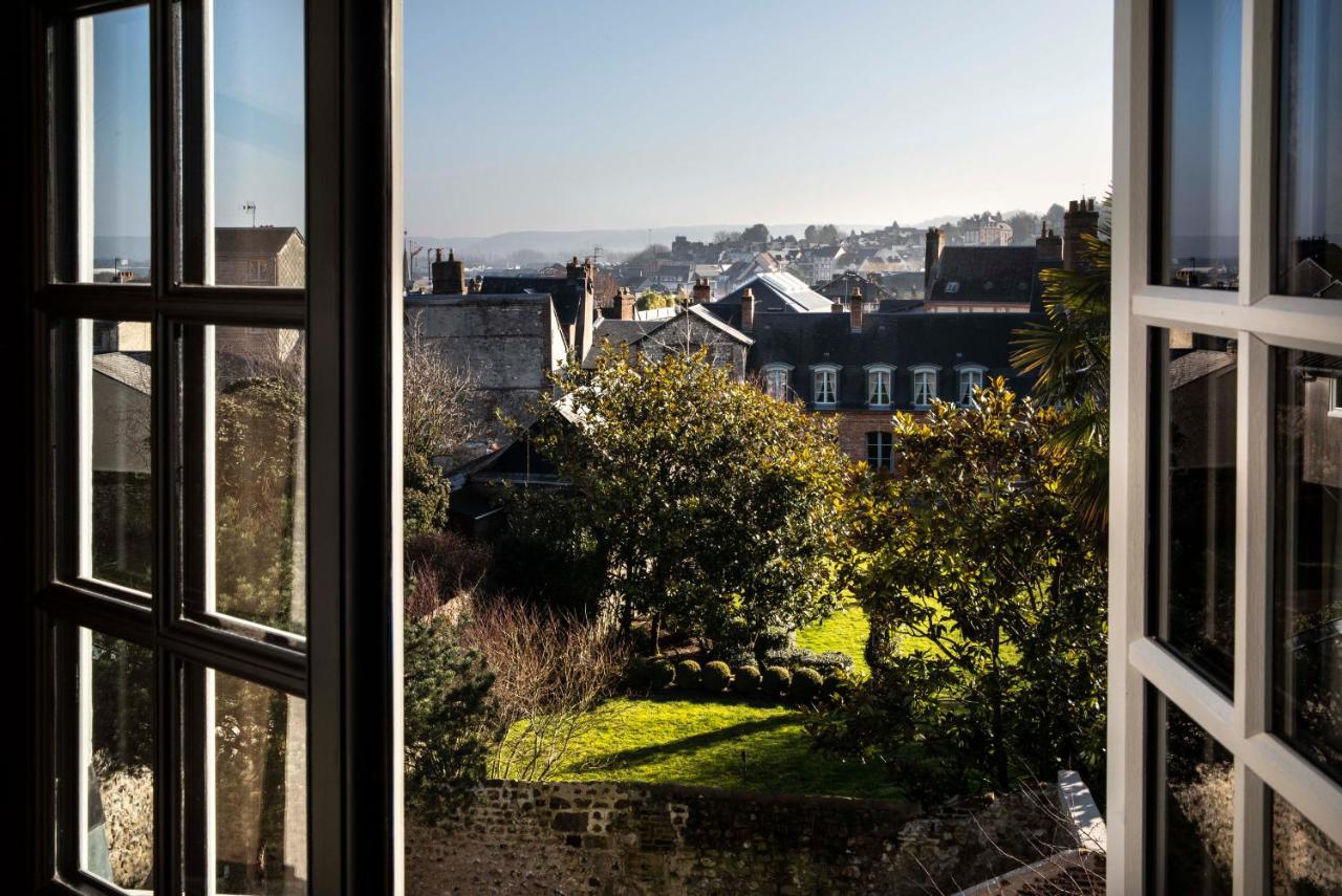 Hotel Saint-Delis - La Maison Du Peintre - Relais & Chateaux Honfleur Bagian luar foto